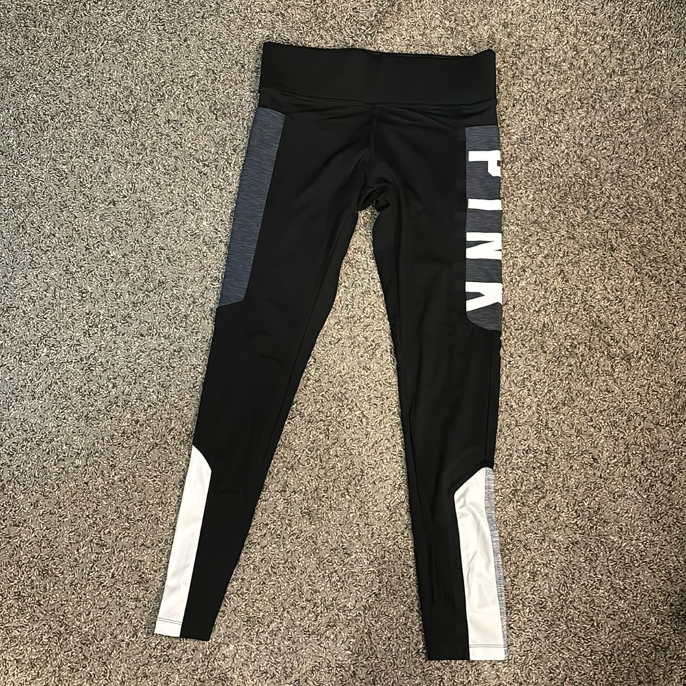 VS Pink Ultimate leggings size medium like new